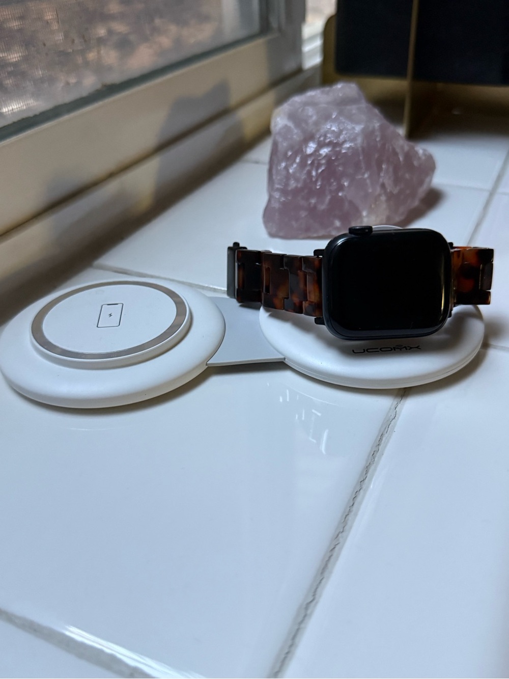 Black Apple Smartwatch Series 7 41mm with Tortoiseshell Band